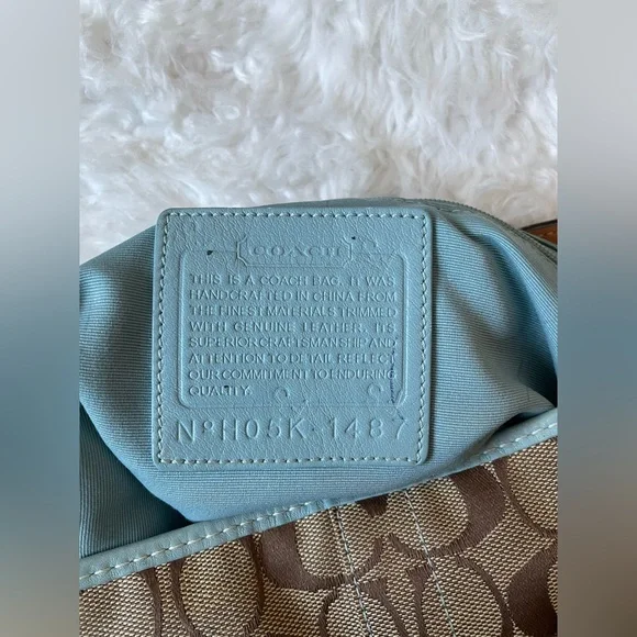 VINTAGE COACH SHOULDER BAG - Picture 7 of 10